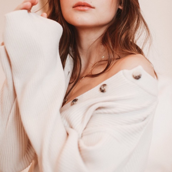 XLE Paige Comfy Rib Knitted Button Top - Picture 4 of 9